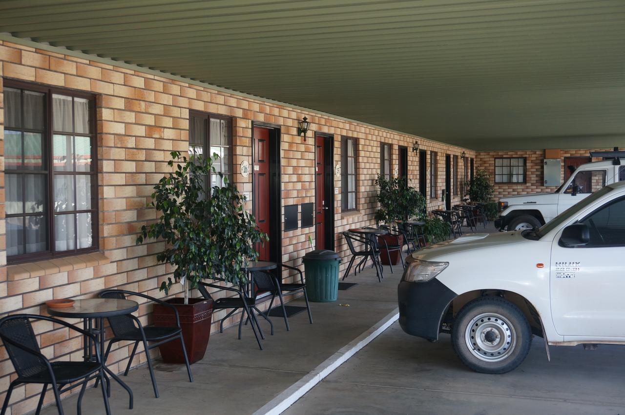 Miles Outback Motel Luaran gambar