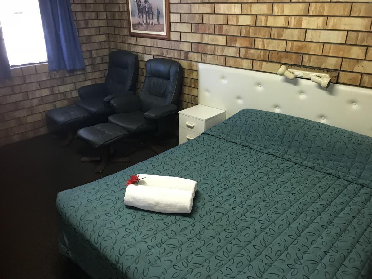 Miles Outback Motel Luaran gambar
